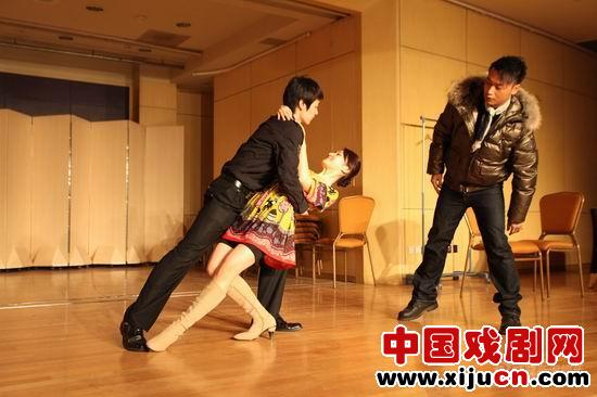 陈志朋监制话剧《30天后我们再结婚》将于24日上演