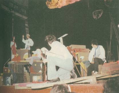 《天才与疯子》排演照