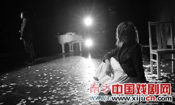 港式话剧《恋爱轻飘飘》连演7场