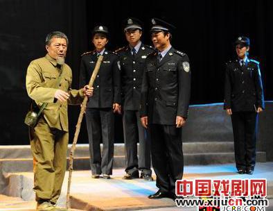 话剧《民意如天》首演