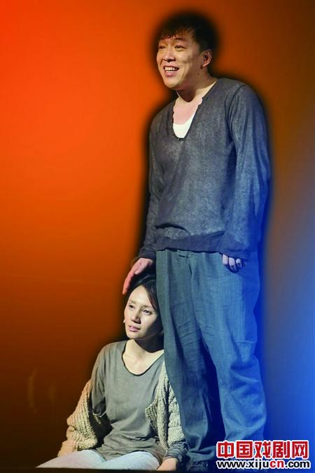 余华看话剧《活着》