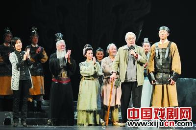 卅年挥剑 求索民族话剧之魂