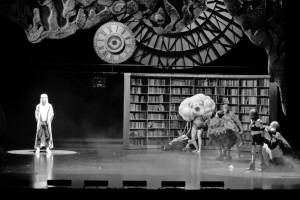 爆笑惊悚话剧《我叫白小飞》下月来甬