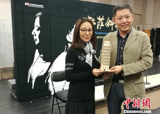 话剧《比萨斜塔》聚集婚姻&ldquo;围城&rdquo;