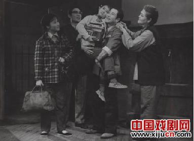 话剧《有这样一个小院》