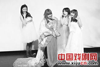 蔡胖妞主演话剧《猫猫球减肥日志》