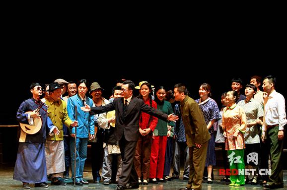 中韩合作大型话剧《泉涸之鱼》长沙上演