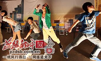 话剧《奋斗》将在唐山五所大学演出