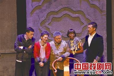 话剧《建家小业》亮相北京东方剧院