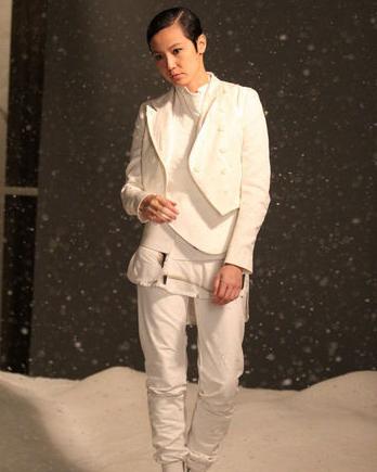 何韵诗将演话剧《贾宝玉》