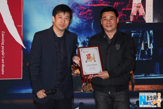 话剧《代理村官》引发深思