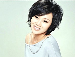 传闫妮离婚恋上80后话剧演员王玮？