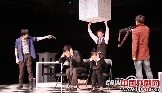 《你好，打劫！》首演火爆