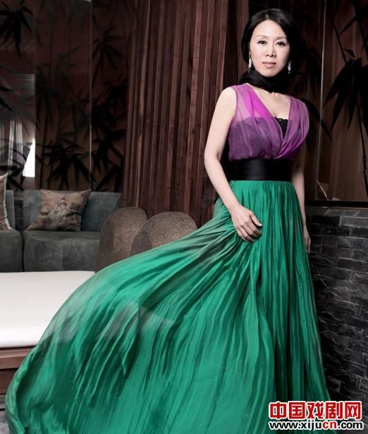 黄梅歌后吴琼曝年代写真