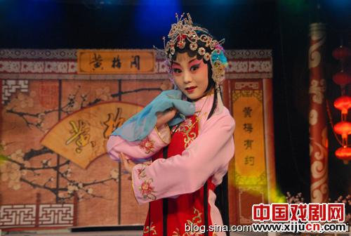 黄梅梦照耀我一路前行&mdash;&mdash;记安庆市黄梅戏艺术剧院青年演员丁格