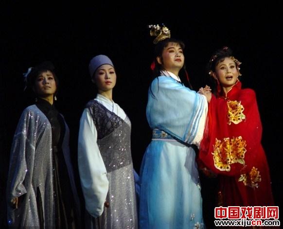 评新编黄梅戏红楼探春