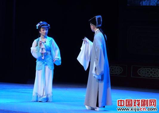 清明唱响黄梅戏 天桥迎进&ldquo;女驸马&rdquo;