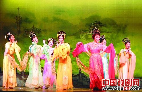 经典黄梅戏《天仙配》在徐泾影剧院上演