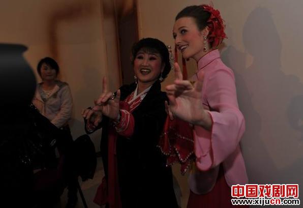 美国票友安娜唱黄梅