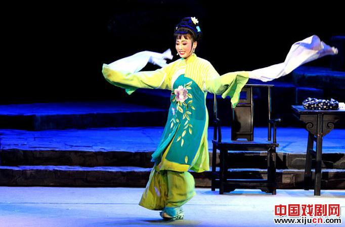 黄梅戏《春江月》