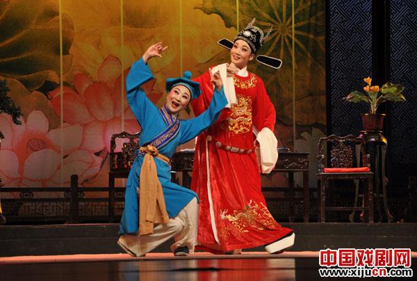 韩再芬《女驸马》