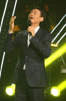 郑少秋《国色天香》唱黄梅戏 王小利携爱子加盟