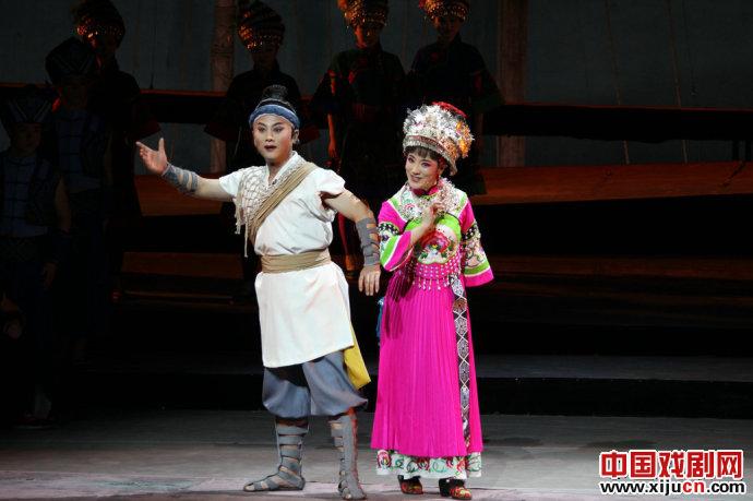 2012年全国优秀剧目展演之黄梅戏《妹娃要过河》