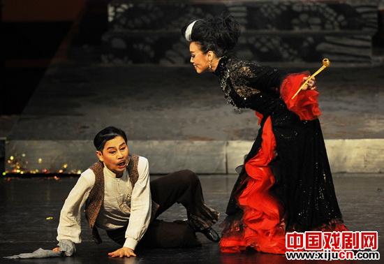 《贵妇还乡》吴琼带给黄梅戏无限可能