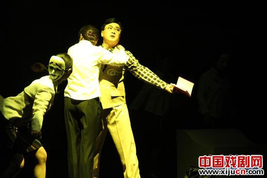 大型黄梅戏《百面人生》首演