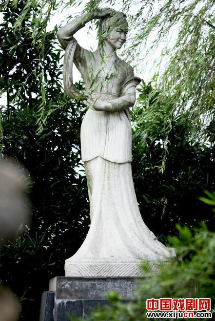 严凤英：黄梅戏艺术辉煌的终结者