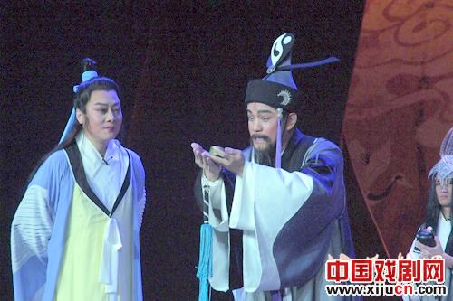 大型黄梅戏《李时珍》蕲春首演受好评