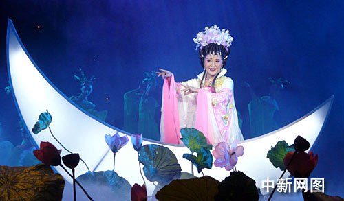 大型黄梅戏情景演唱会《永远的黄梅》上演