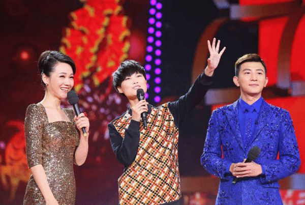 李宇春安徽春晚学合肥话唱黄梅戏