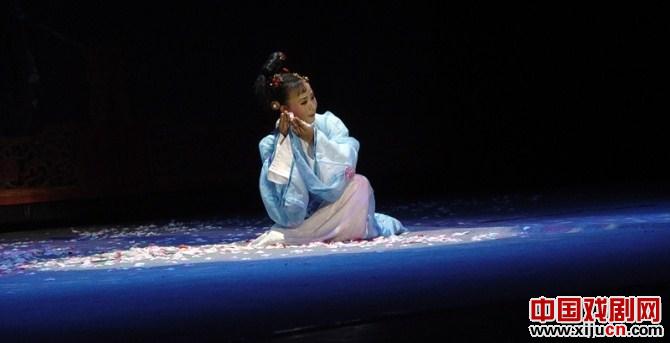 评新编黄梅戏红楼探春