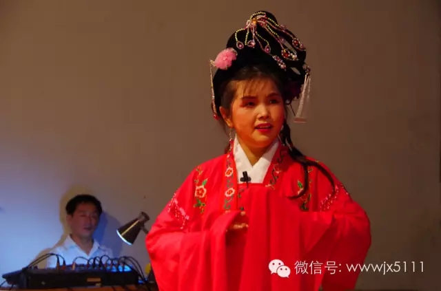 &ldquo;快乐的端午，欢乐的黄梅戏&rdquo;泾县新星黄梅戏剧团让老百姓在家门口过足&rdquo;戏瘾&rdquo;