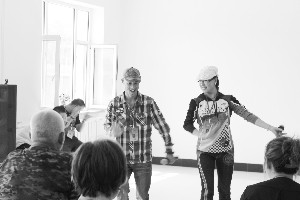 著名二人转演员&ldquo;东北第一怪&rdquo;刘畅夫妇敬老院献艺