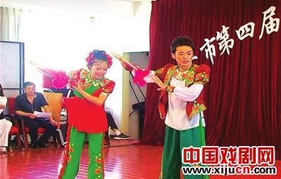 梨树县廉政二人转唱响正气之歌