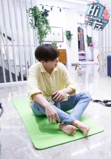 《Hi室友》首位客人宋小宝欢乐驾到