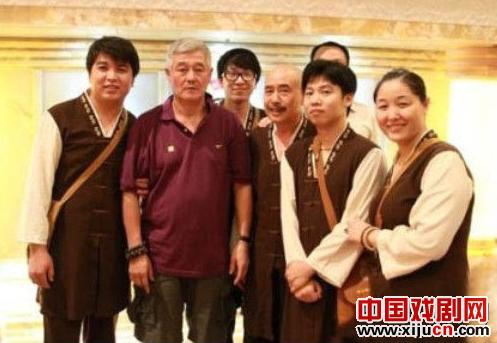 赵本山三亚南山拜佛祈福