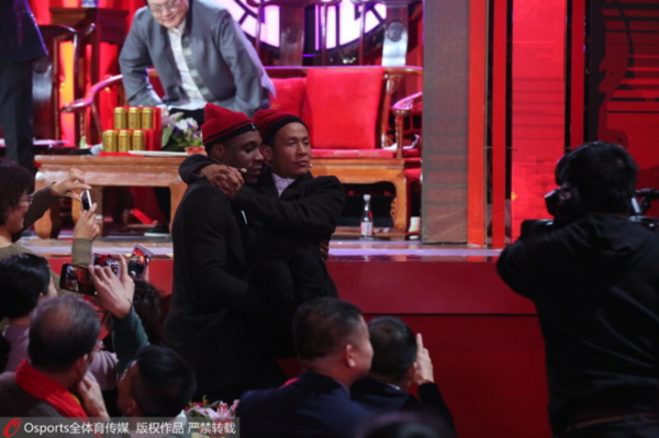 哈德森与宋小宝爆笑演小品 互飙东北话认兄弟