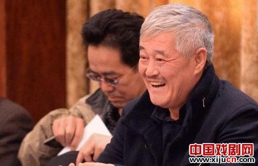 赵本山亲自指导《乡8》拍摄