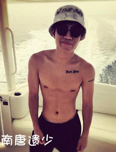 王小利儿子曝光 毕业后子承父业