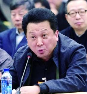 郁钧剑回应赵本山：从不反对草根 可它误导孩子