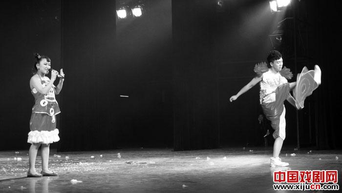 东北二人转在莆仙大剧院演出