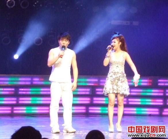 在长春东北风看二人转