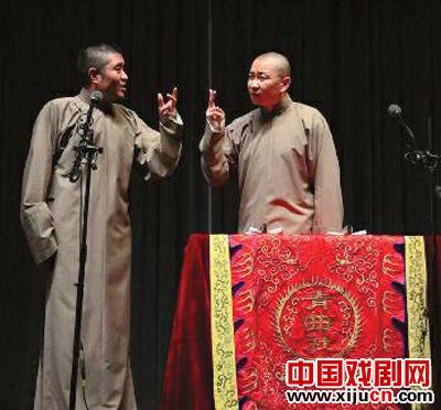 苗阜王声相声征服了二人转的故乡