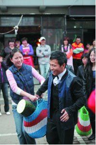 宋小宝调侃&ldquo;生龙凤胎是获得师傅赵本山的真传&rdquo;