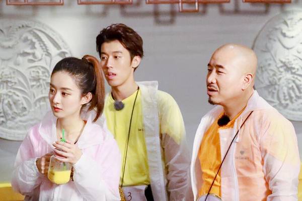 《七十二层奇楼》王小利赵丽颖上演&ldquo;猪八戒背媳妇&rdquo;