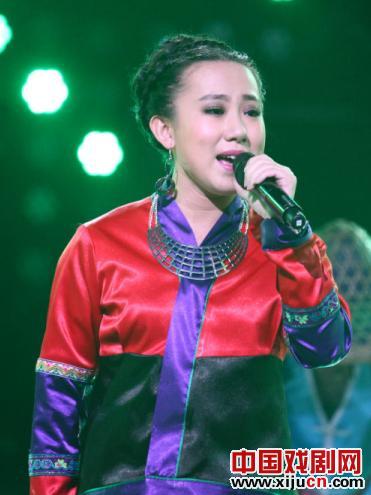 丫蛋夫妻档默契秀&ldquo;绝活&rdquo;，霍尊化身&ldquo;小倩&rdquo;纪念张国荣