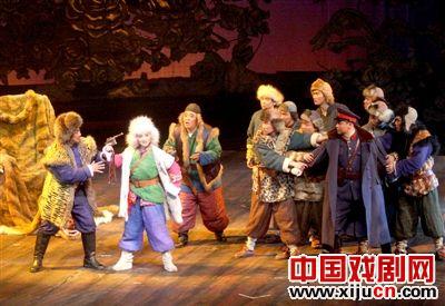 龙江剧二人转和拉场戏的融合